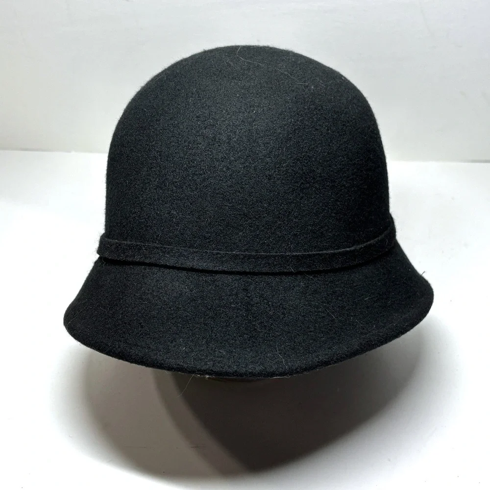 Wool Cloche Hat Womens‎ OS Black Floral Accent Winter Felt Vintage